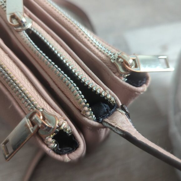 Design Lab Lord & Taylor Crossbody Purse - Picture 6 of 6